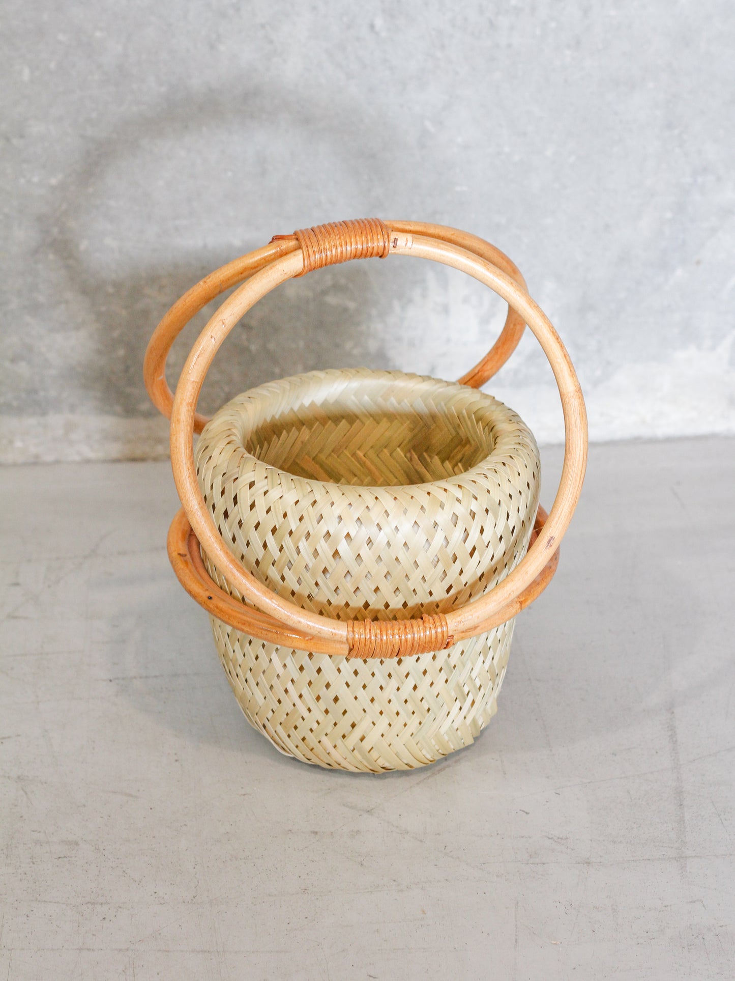 Small rattan hanging basket