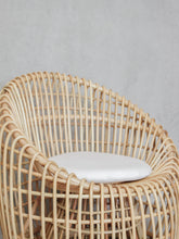 Load image into Gallery viewer, Luna chair