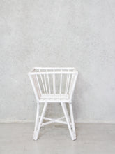 Load image into Gallery viewer, Victoria Square Plant Stand